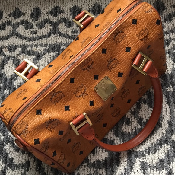 MCM boston 32 - Picture 8 of 11